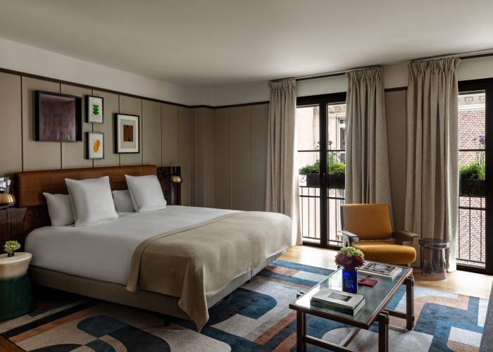 Norman Paris - Deluxe Room 2 © MrTripper